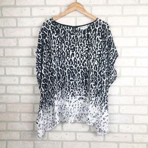Ava & Viv Leopard Print Blouse Shark Bite Hem 2X